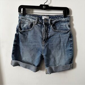 CELLO | Women’s Medium Wash Denim Midi Shorts size Medium